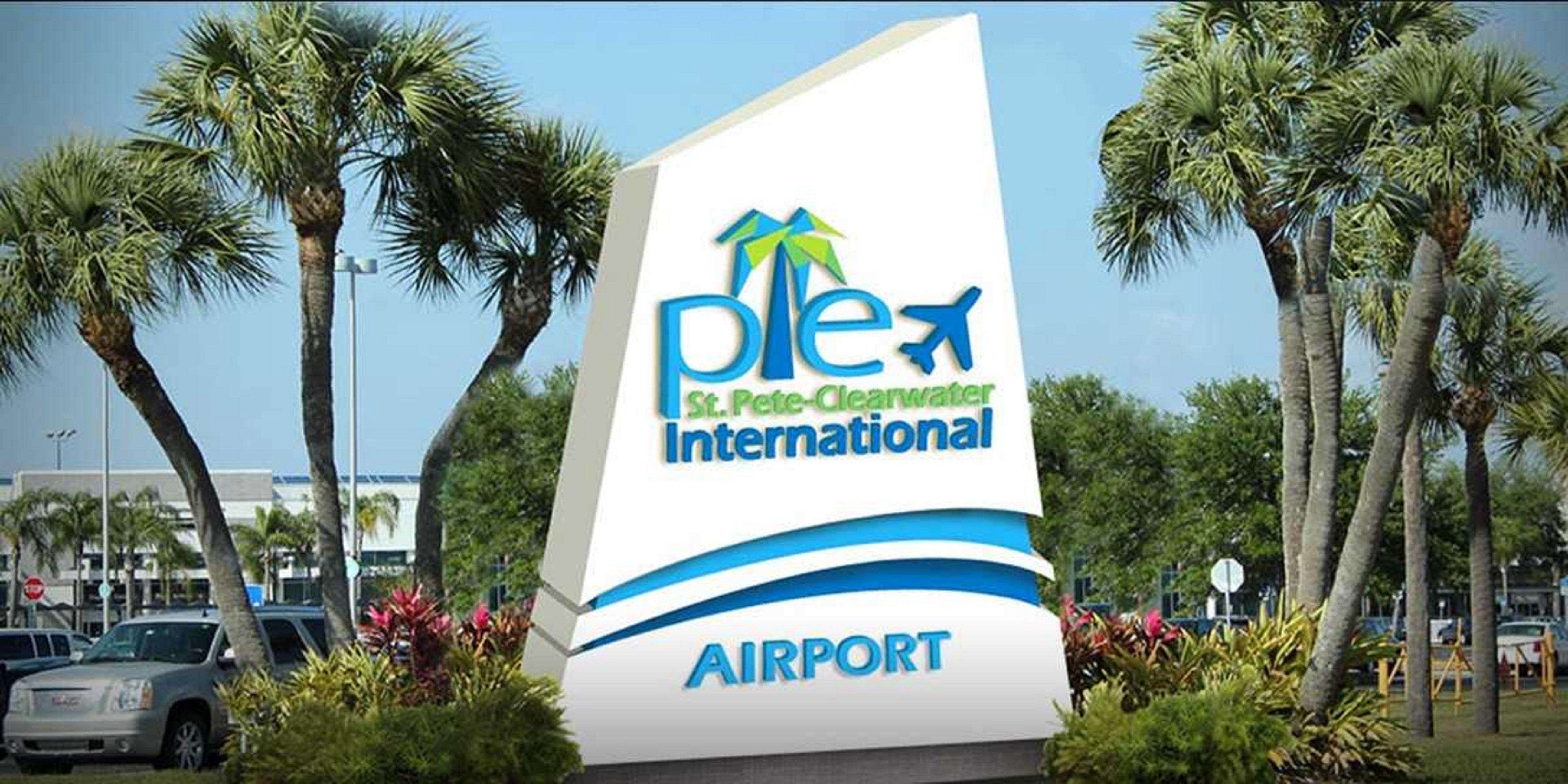 Holiday Inn Express Hotel Clearwater East - Icot Center By Ihg Pinellas Park Exterior foto
