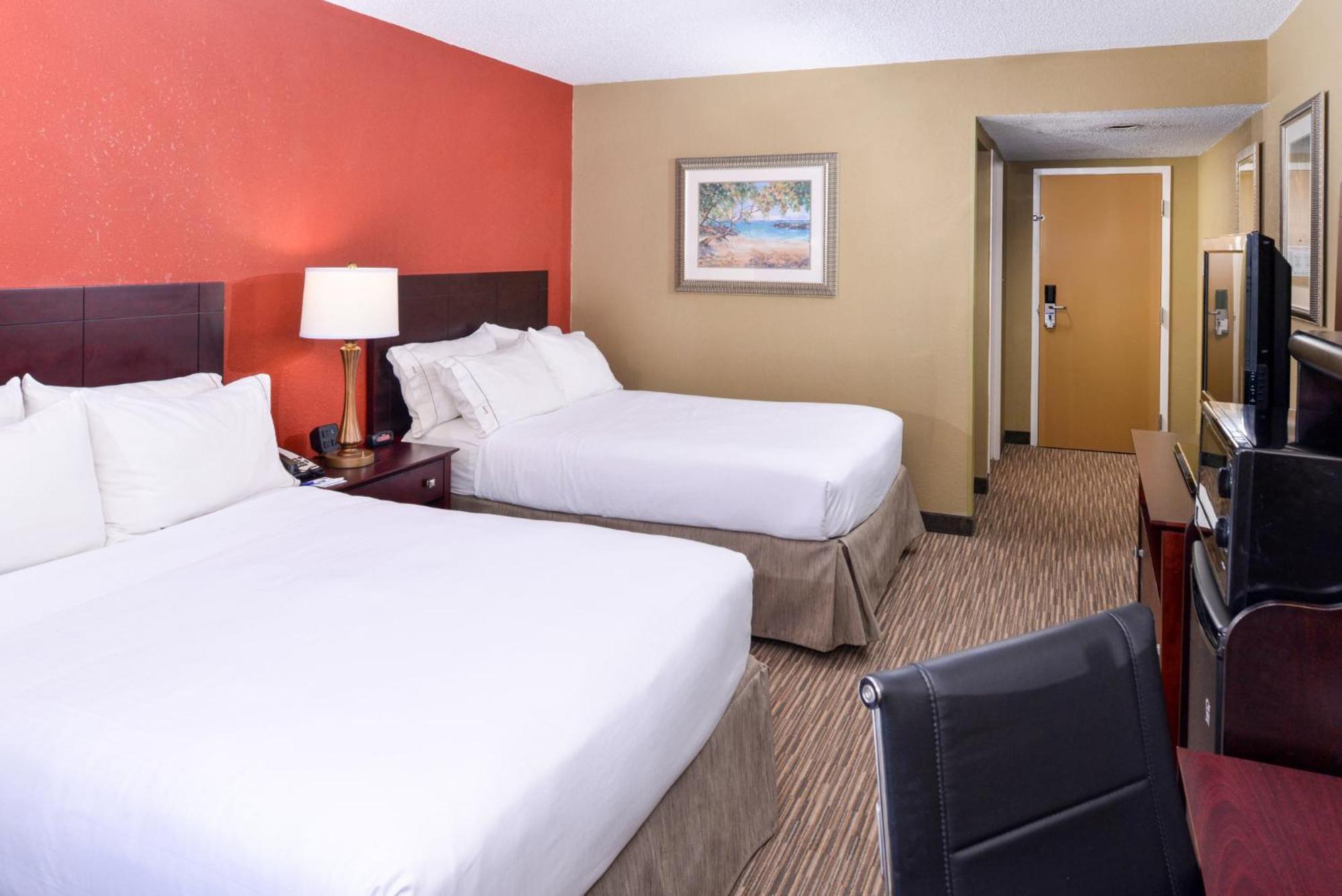 Holiday Inn Express Hotel Clearwater East - Icot Center By Ihg Pinellas Park Exterior foto