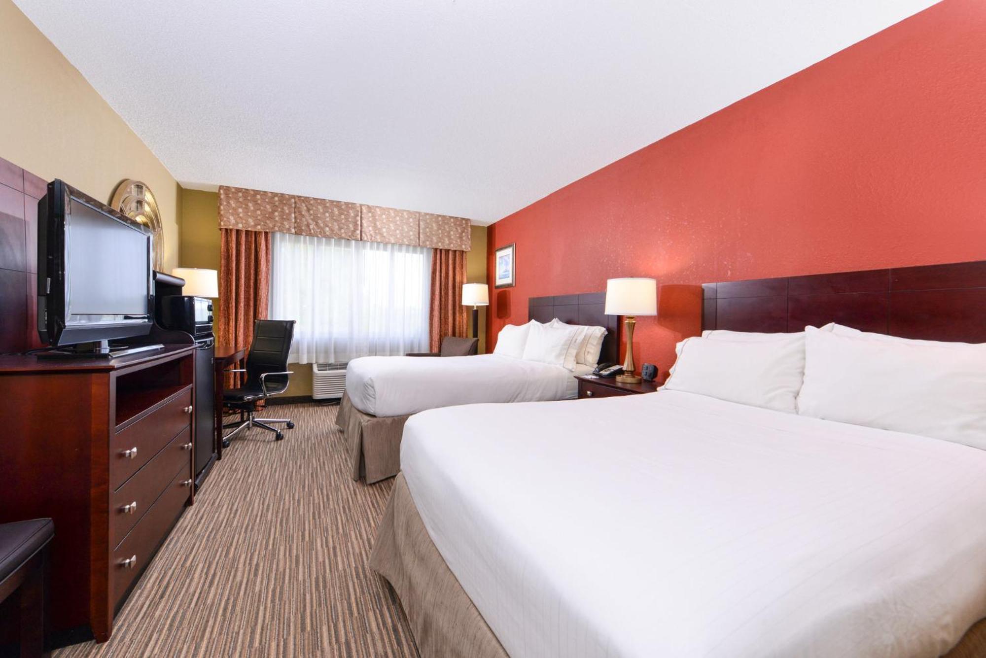 Holiday Inn Express Hotel Clearwater East - Icot Center By Ihg Pinellas Park Exterior foto
