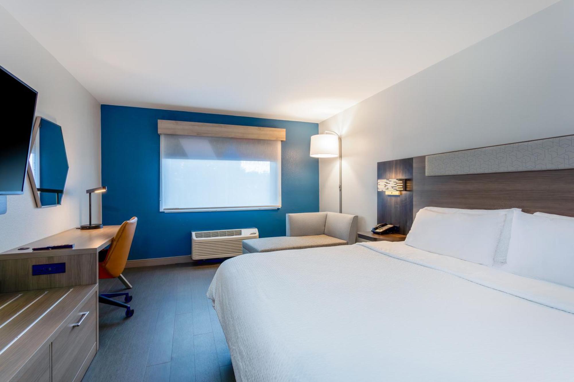 Holiday Inn Express Hotel Clearwater East - Icot Center By Ihg Pinellas Park Exterior foto