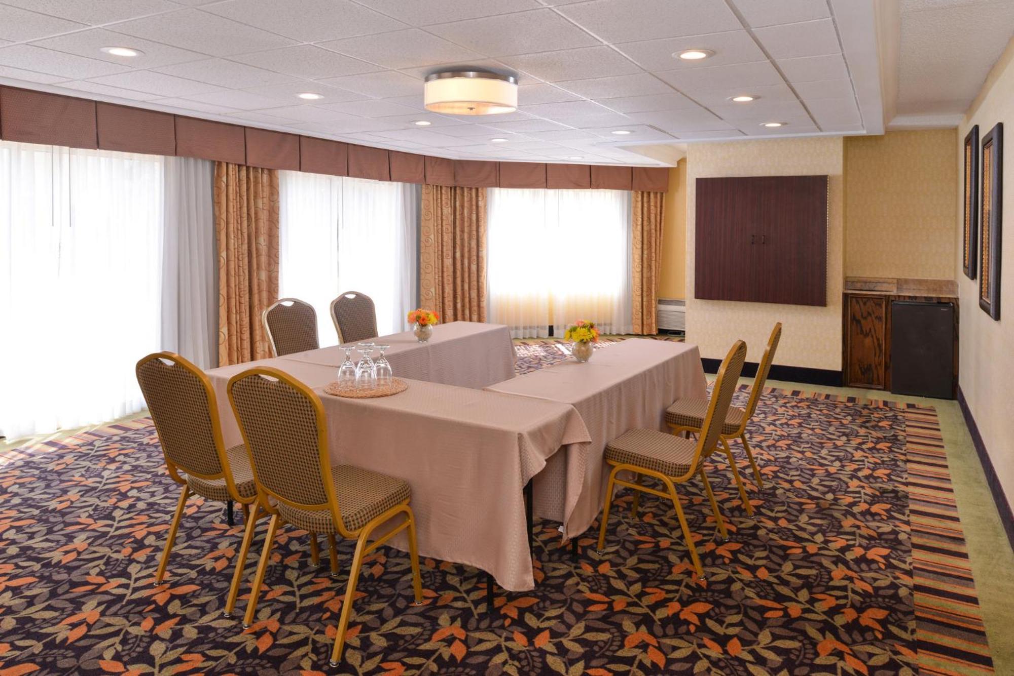 Holiday Inn Express Hotel Clearwater East - Icot Center By Ihg Pinellas Park Exterior foto
